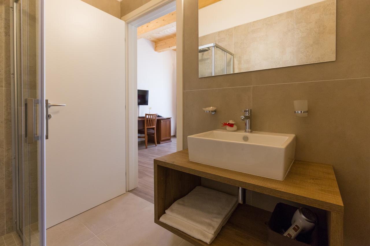Villa Cavour Comacchio Szoba fotó