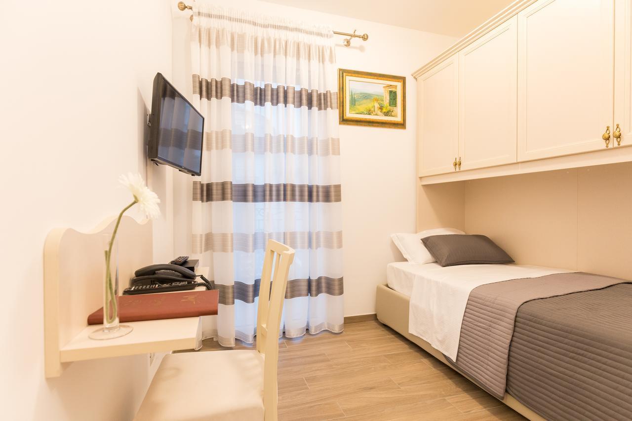 Villa Cavour Comacchio Szoba fotó